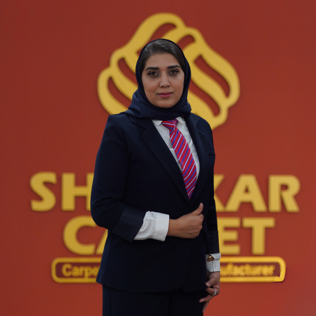 خانم رونده کارشناس فروش